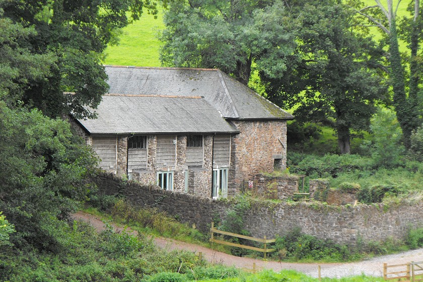 Warren Barn Bunkhouse